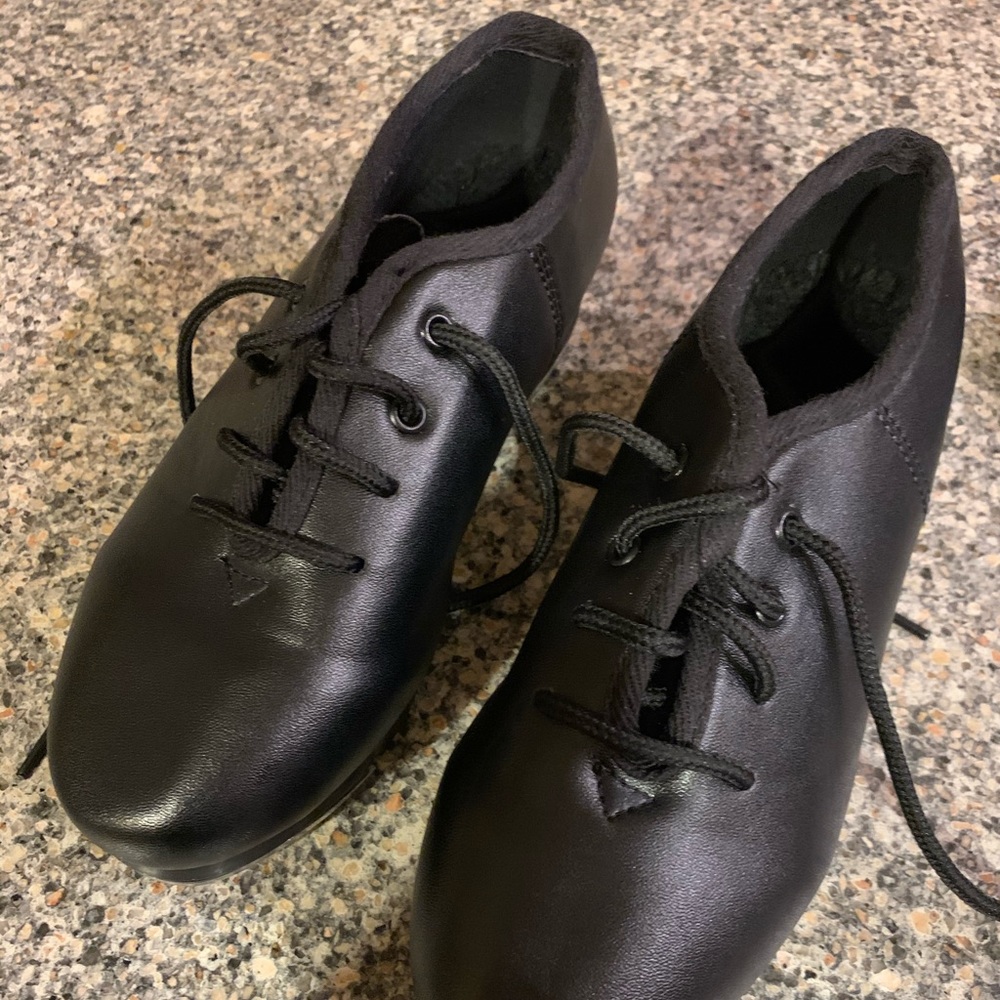 Girls tap shoes